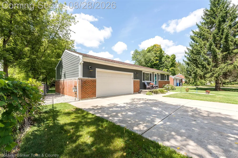 1810 Gray Road Genoa Township, MI 48843