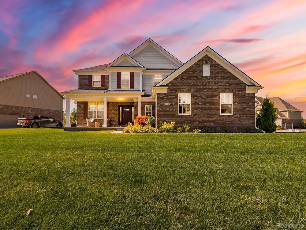 23431 S Crooked Tree Court Lyon Charter Township, MI 48178