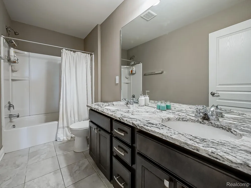 23431 S Crooked Tree Court Lyon Charter Township, MI 48178