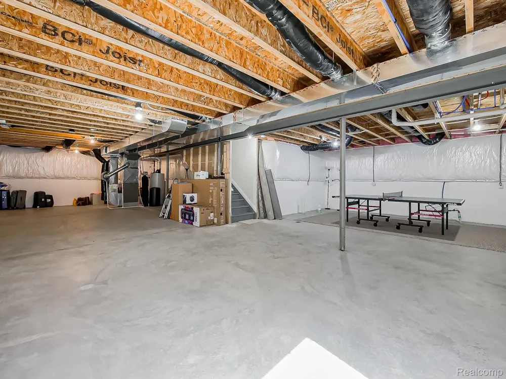 23431 S Crooked Tree Court Lyon Charter Township, MI 48178