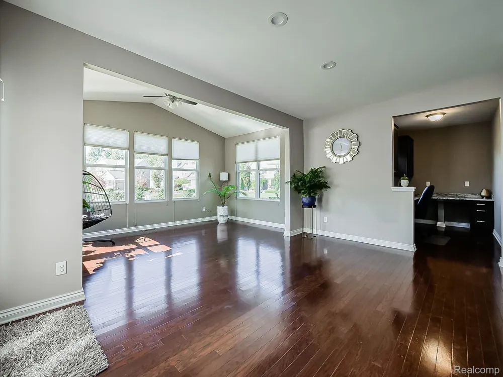 23431 S Crooked Tree Court Lyon Charter Township, MI 48178
