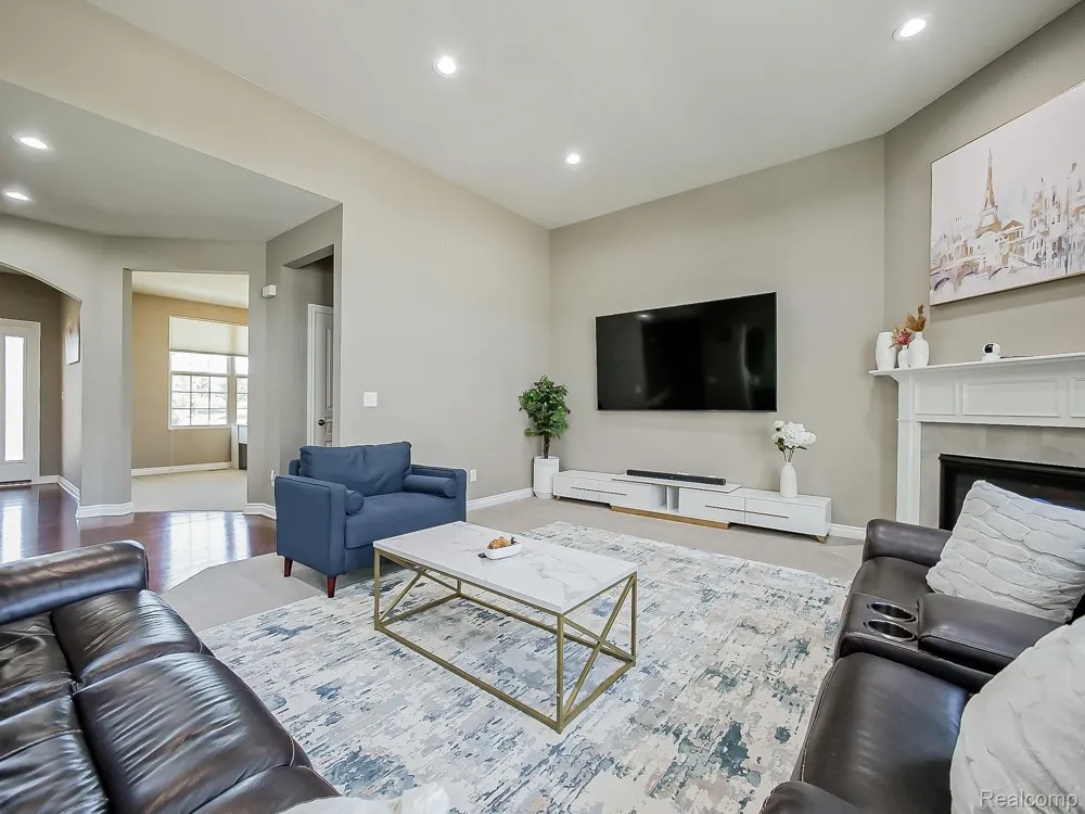 23431 S Crooked Tree Court Lyon Charter Township, MI 48178