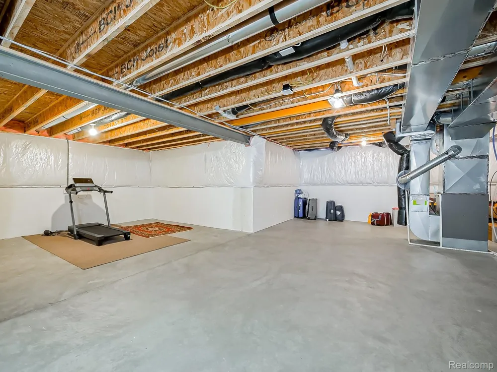 23431 S Crooked Tree Court Lyon Charter Township, MI 48178