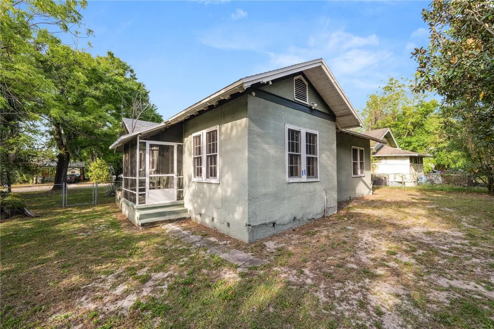 1220 RUBY STREET Lakeland, FL 33815