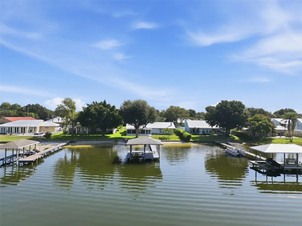 186 MANDOLIN DRIVE Lake Placid, FL 33852