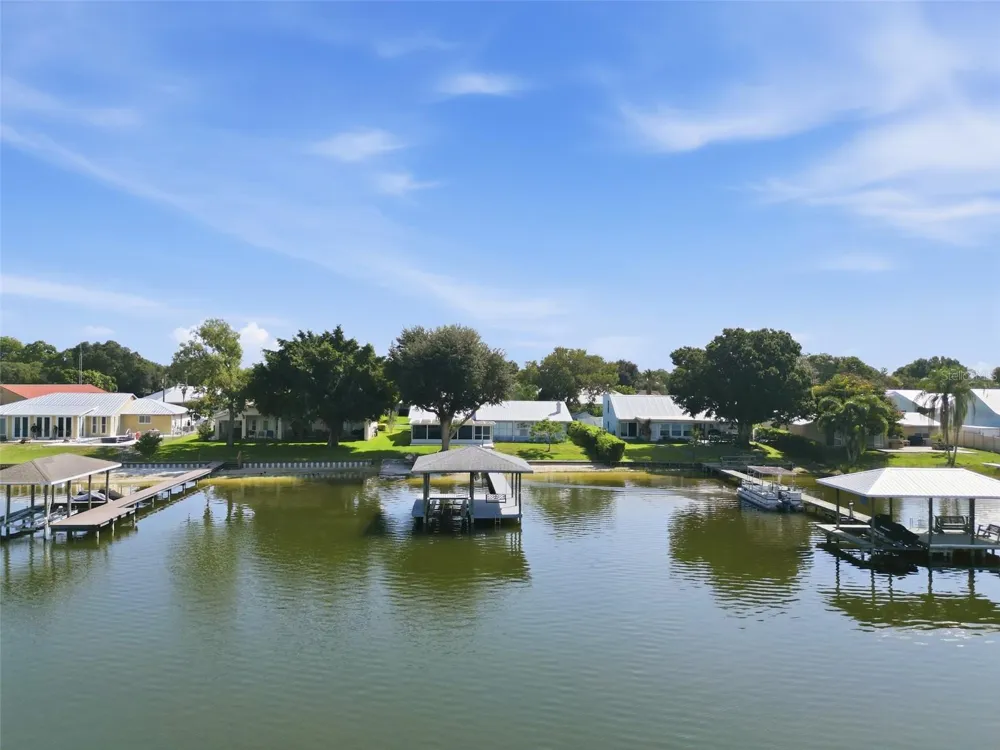 186 MANDOLIN DRIVE Lake Placid, FL 33852