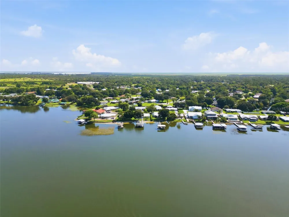 186 MANDOLIN DRIVE Lake Placid, FL 33852