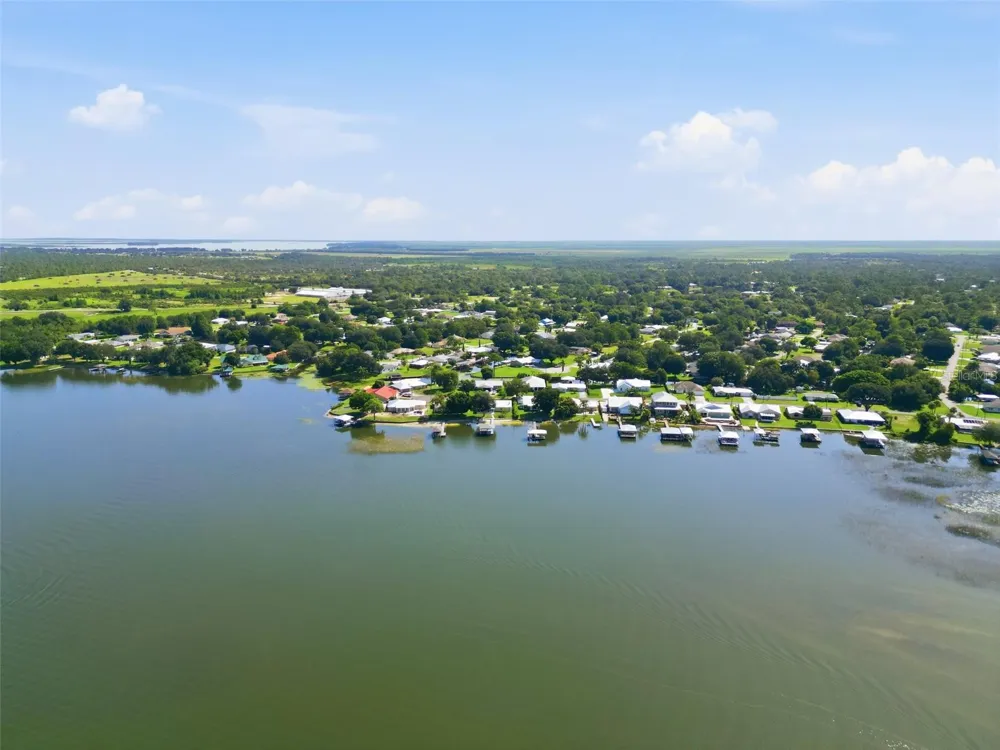 186 MANDOLIN DRIVE Lake Placid, FL 33852