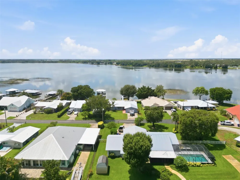 186 MANDOLIN DRIVE Lake Placid, FL 33852