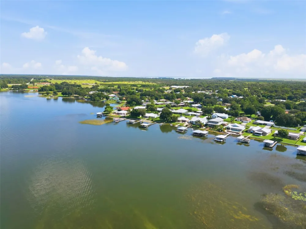 186 MANDOLIN DRIVE Lake Placid, FL 33852