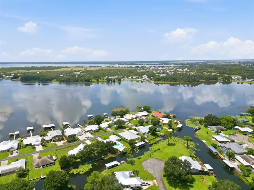 186 MANDOLIN DRIVE Lake Placid, FL 33852