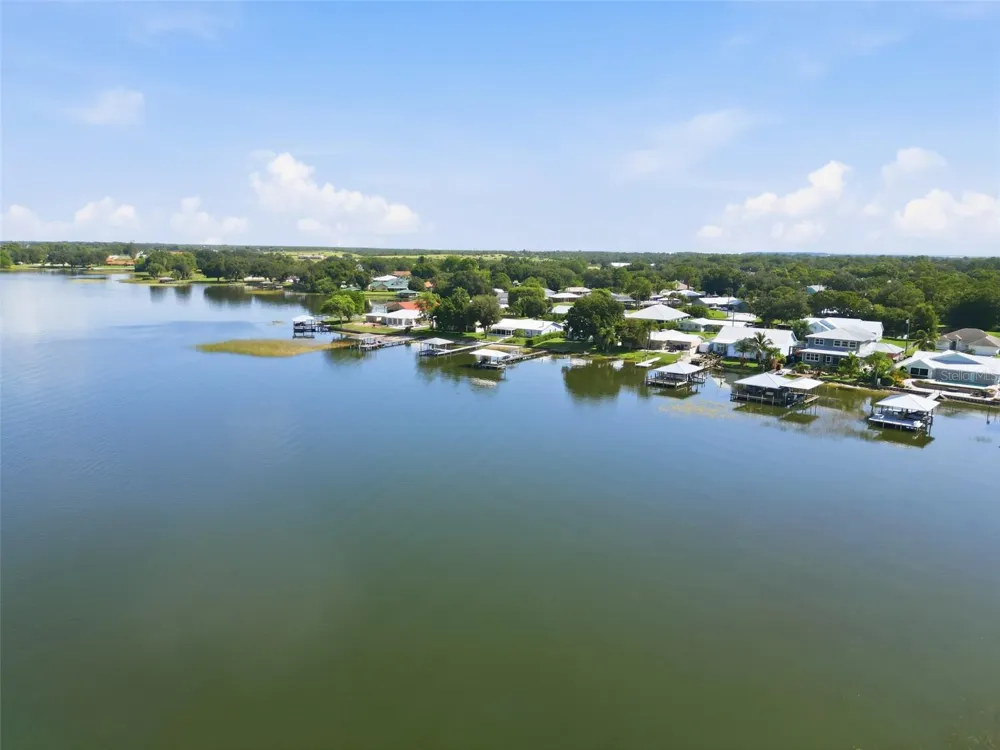 186 MANDOLIN DRIVE Lake Placid, FL 33852