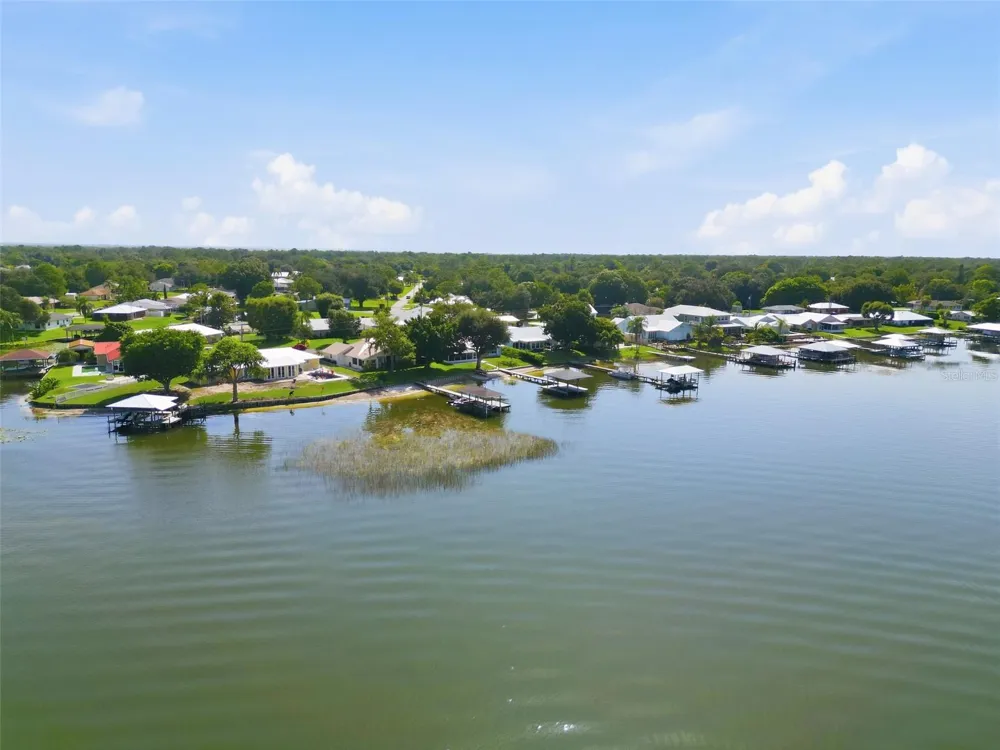 186 MANDOLIN DRIVE Lake Placid, FL 33852