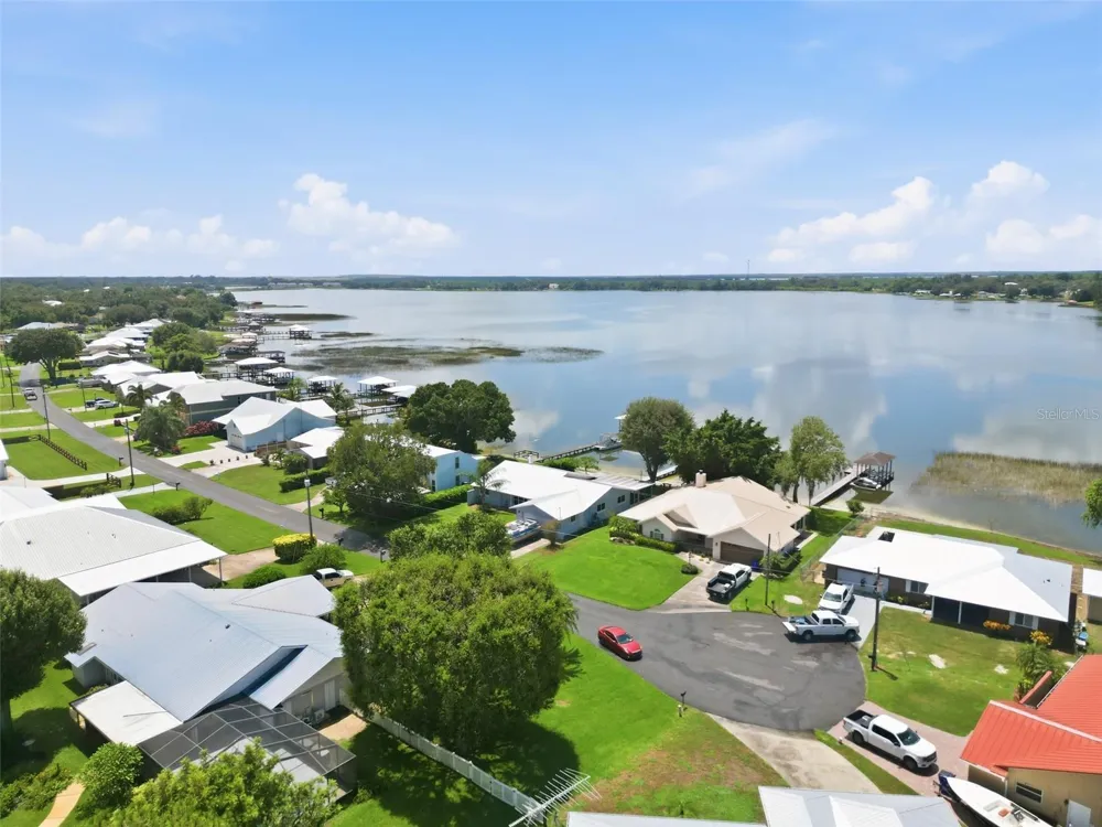 186 MANDOLIN DRIVE Lake Placid, FL 33852