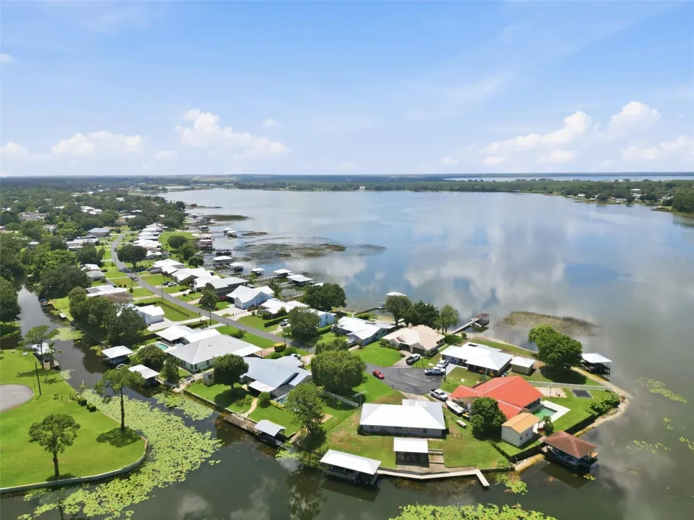186 MANDOLIN DRIVE Lake Placid, FL 33852