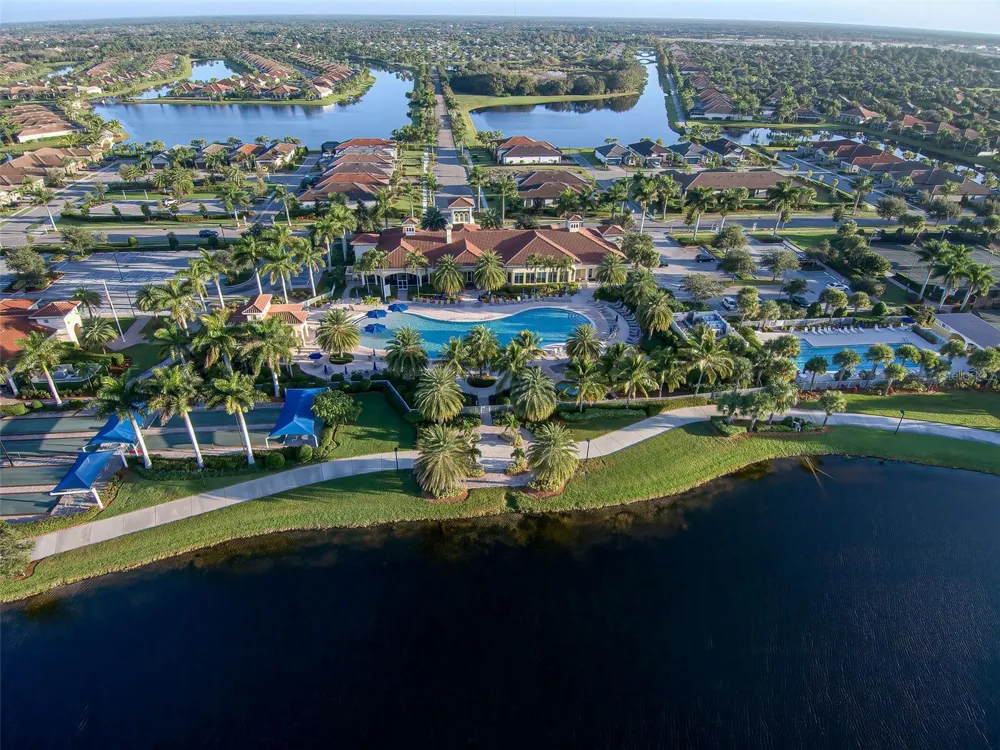13884 VADINI STREET Venice, FL 34293