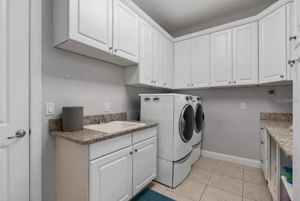 4302 ISABELLA CIR Windermere, FL 34786