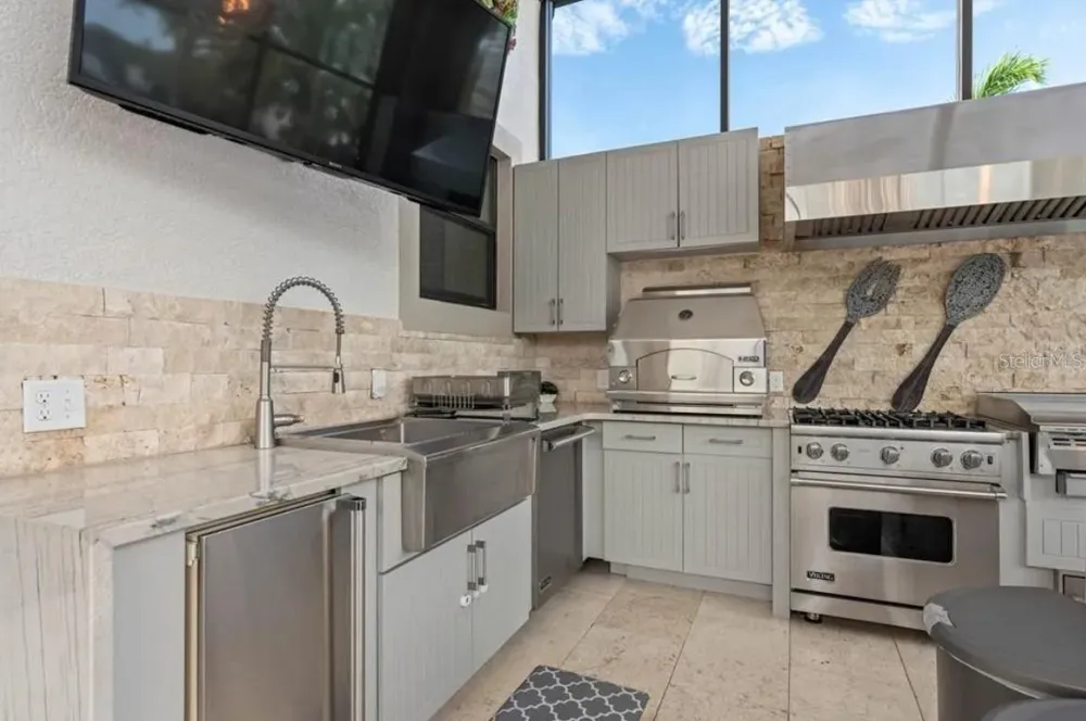 4302 ISABELLA CIR Windermere, FL 34786