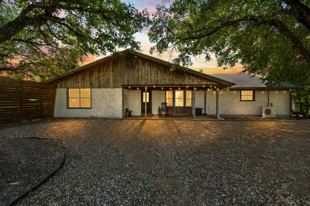 1421 Fm 1660 Hutto, TX 78634
