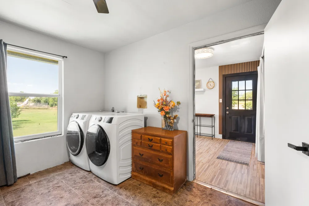 1421 Fm 1660 Hutto, TX 78634