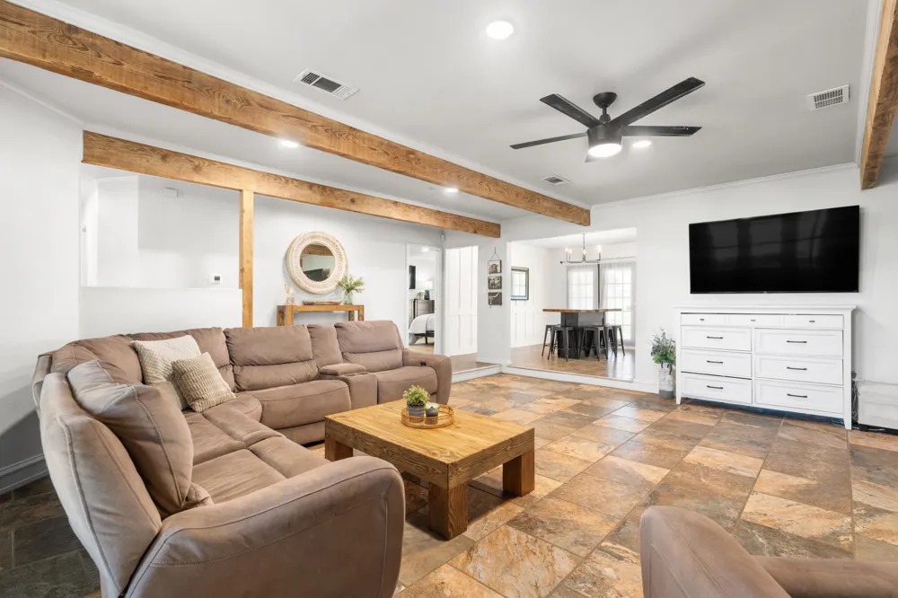 1421 Fm 1660 Hutto, TX 78634