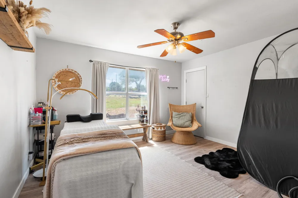 1421 Fm 1660 Hutto, TX 78634