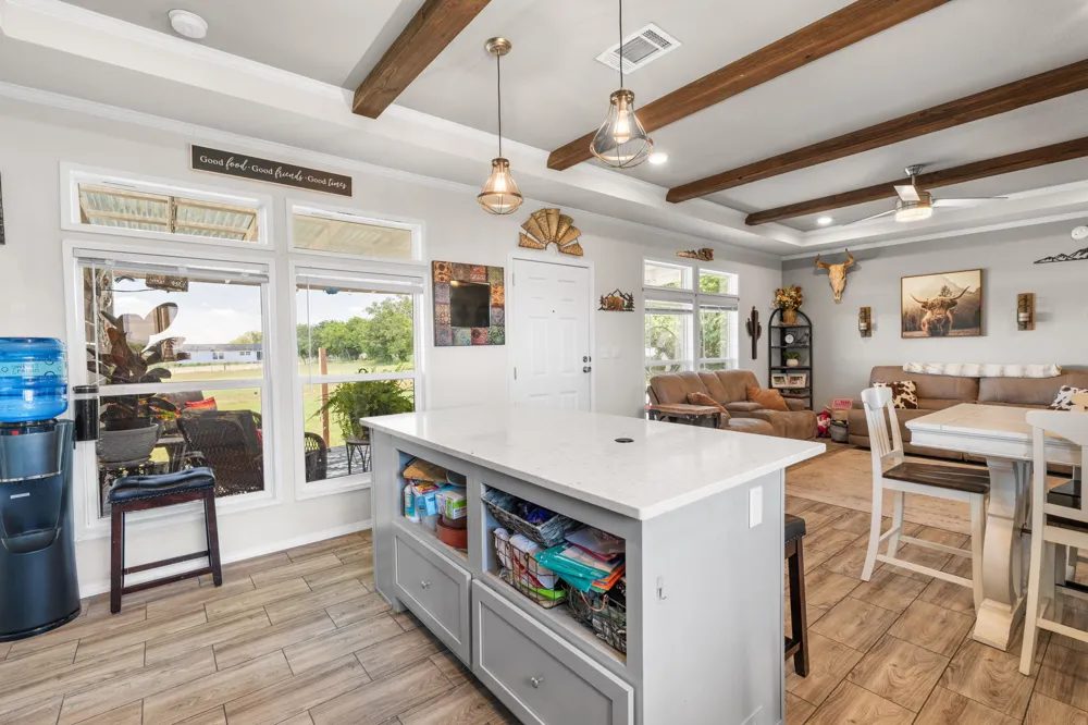 1421 Fm 1660 Hutto, TX 78634