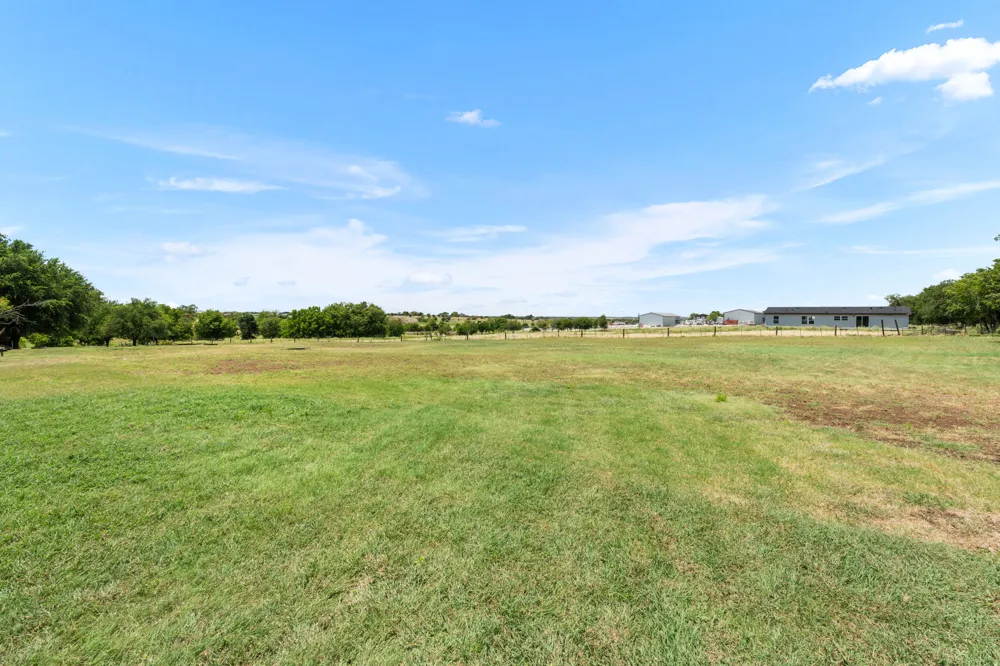 1421 Fm 1660 Hutto, TX 78634