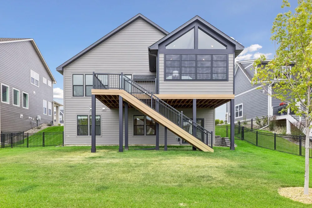 10196 Queensland Lane Maple Grove, MN 55311