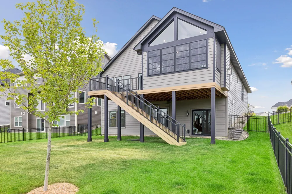 10196 Queensland Lane Maple Grove, MN 55311