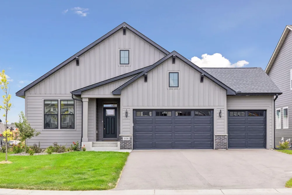 10196 Queensland Lane Maple Grove, MN 55311
