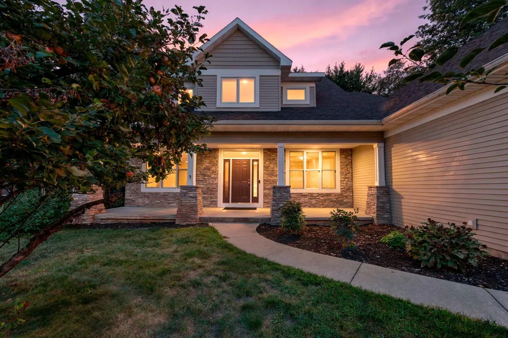 380 Sioux Lookout Lino Lakes, MN 55014
