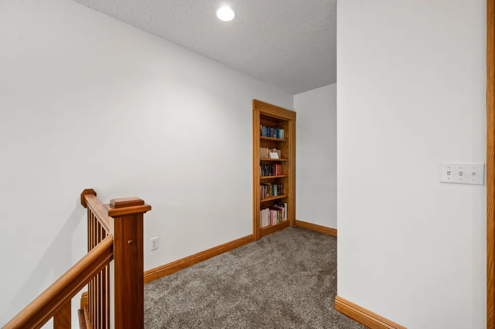 380 Sioux Lookout Lino Lakes, MN 55014
