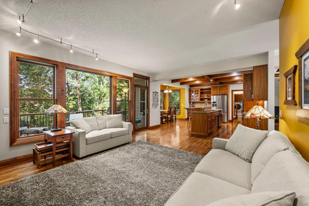 380 Sioux Lookout Lino Lakes, MN 55014