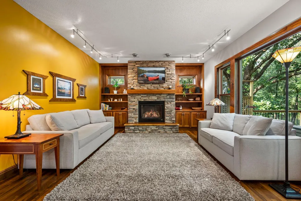 380 Sioux Lookout Lino Lakes, MN 55014