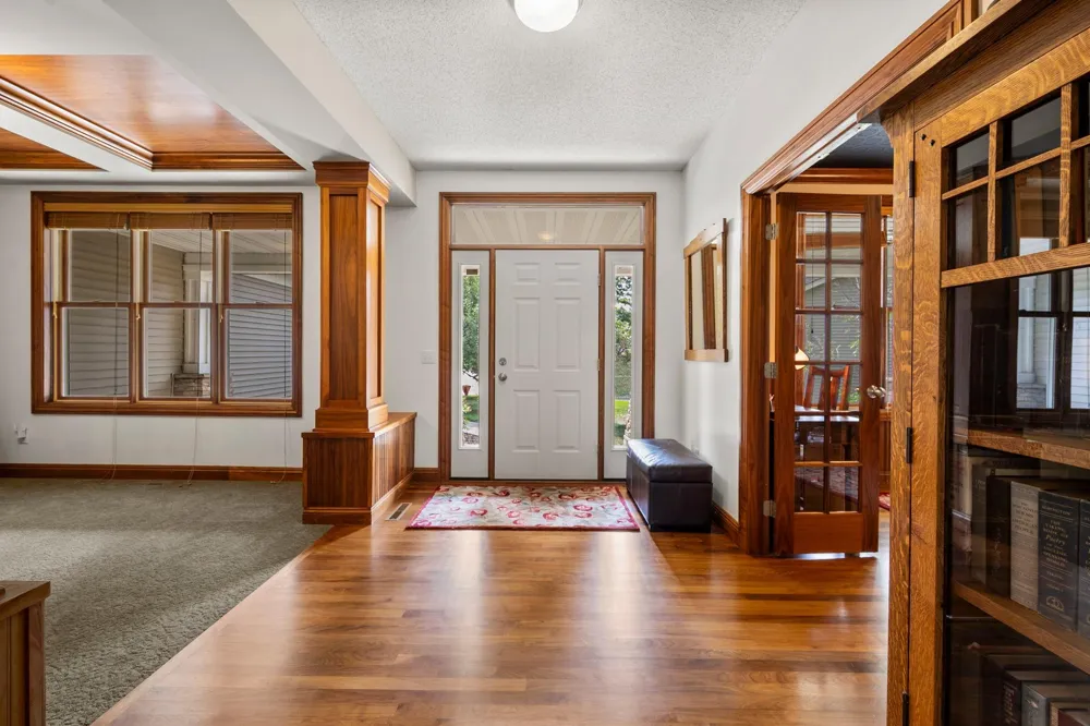 380 Sioux Lookout Lino Lakes, MN 55014