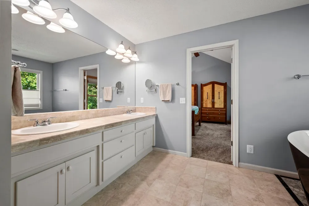 380 Sioux Lookout Lino Lakes, MN 55014