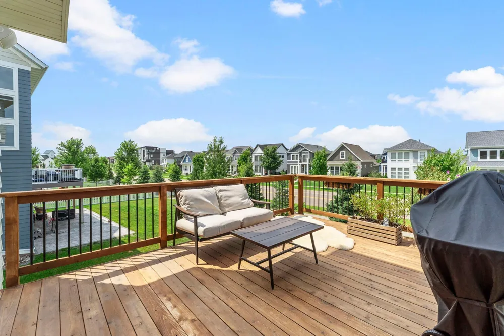 16253 Duskwood Trail Lakeville, MN 55044