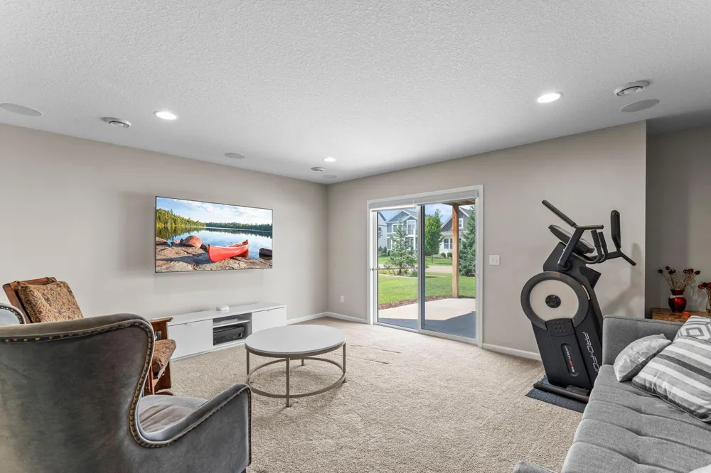 16253 Duskwood Trail Lakeville, MN 55044