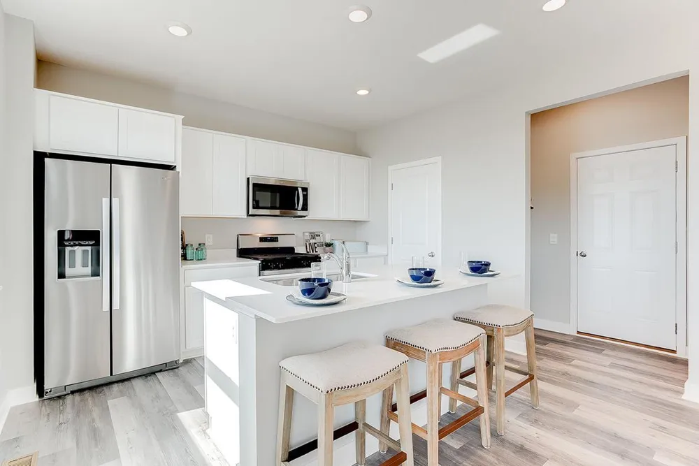 1864 Shasta Drive Shakopee, MN 55379