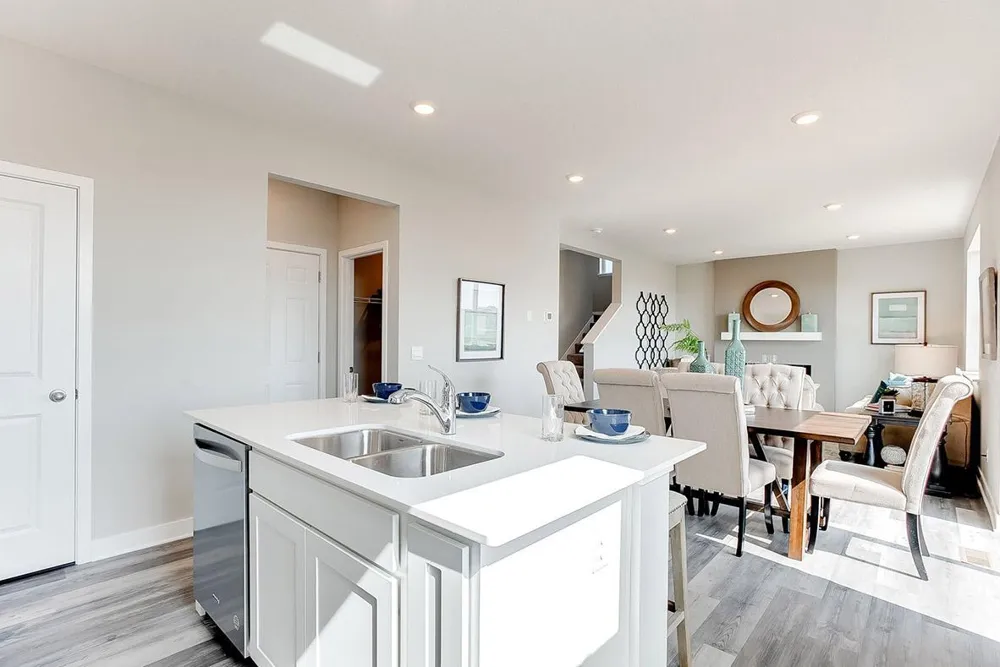 1864 Shasta Drive Shakopee, MN 55379