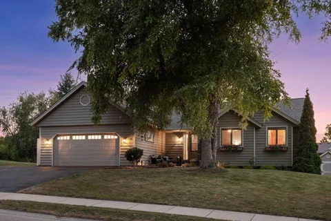 1736 White Oak Drive