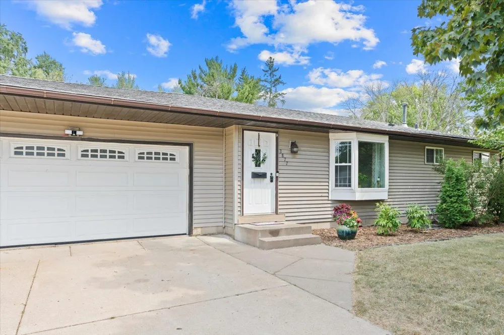3877 71st Street E Inver Grove Heights, MN 55076