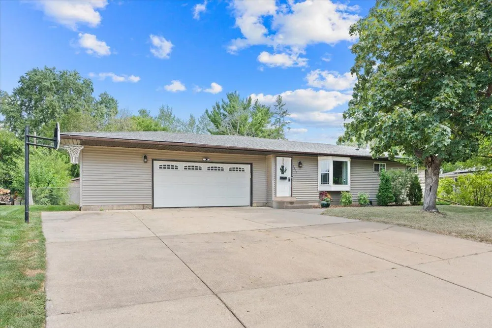 3877 71st Street E Inver Grove Heights, MN 55076