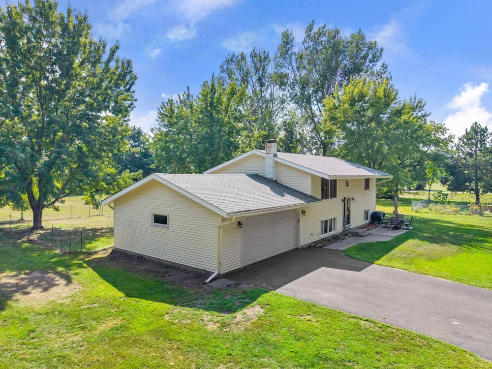 13425 309th Avenue NW Princeton, MN 55371