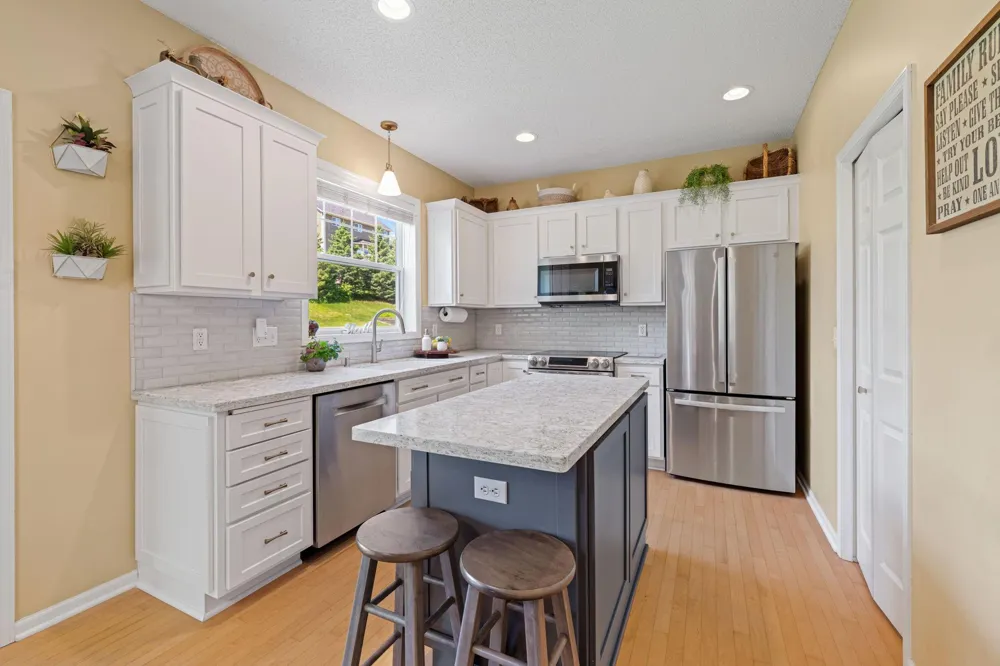 14124 55th Avenue Plymouth, MN 55446