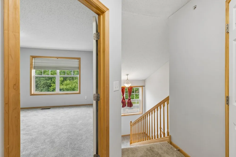 1662 Village Trail E #3 Maplewood, MN 55109