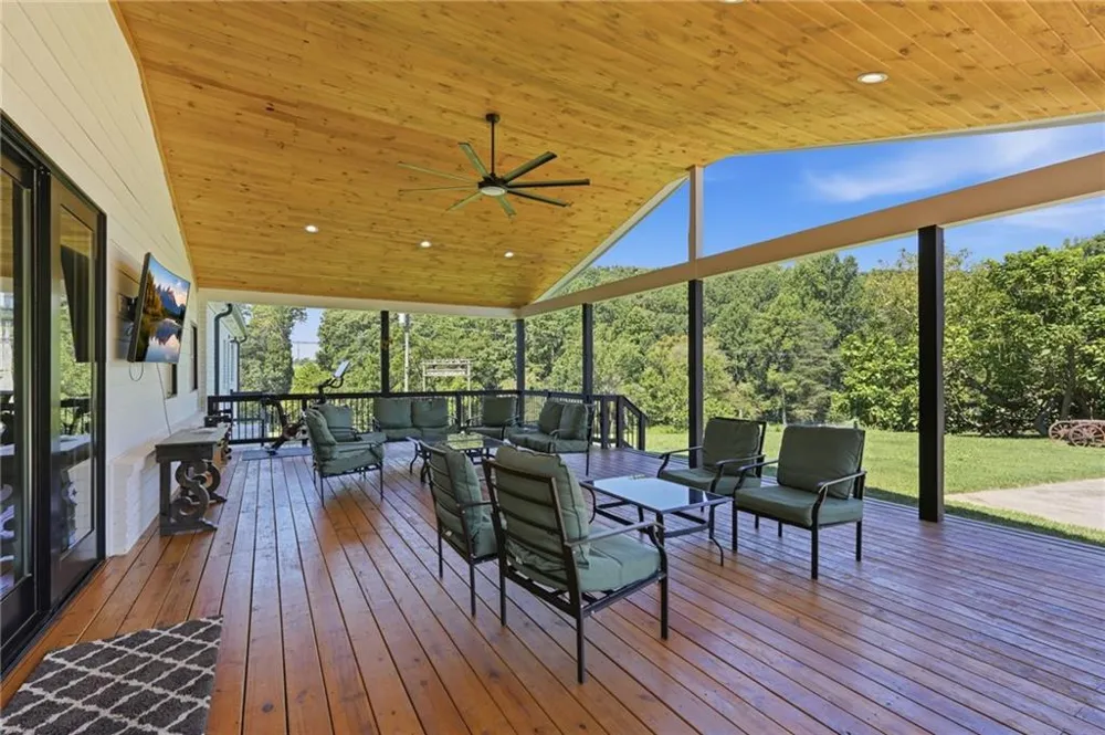 1673 Rackley Road Ellijay, GA 30536