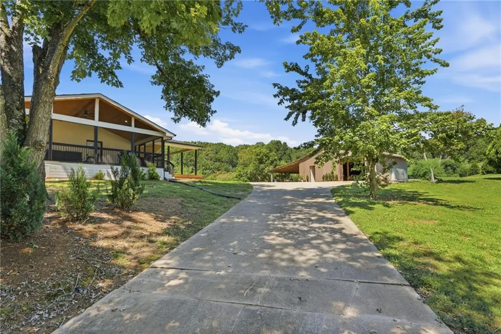 1673 Rackley Road Ellijay, GA 30536