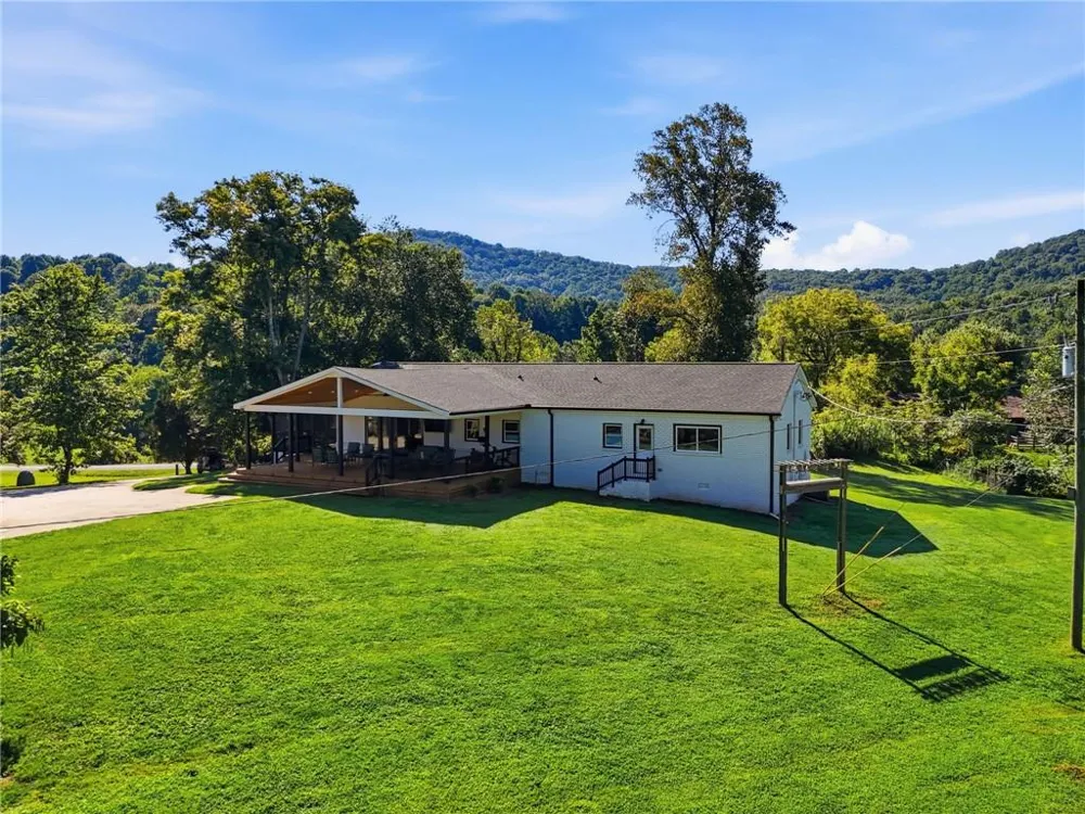 1673 Rackley Road Ellijay, GA 30536